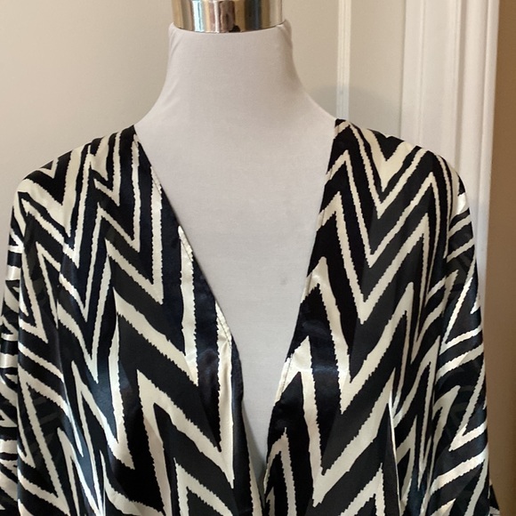 CHICOS  NWT scarf / shrug / wrap - Picture 2 of 8